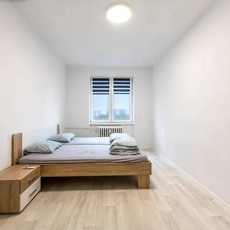 Krasny Byt Pobliz Oc Futurum Apartment *